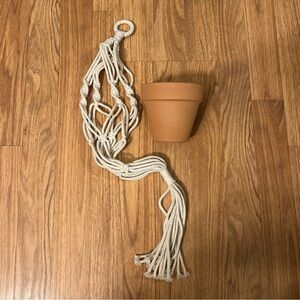‼️Macrame Plant Holder and Pot‼️